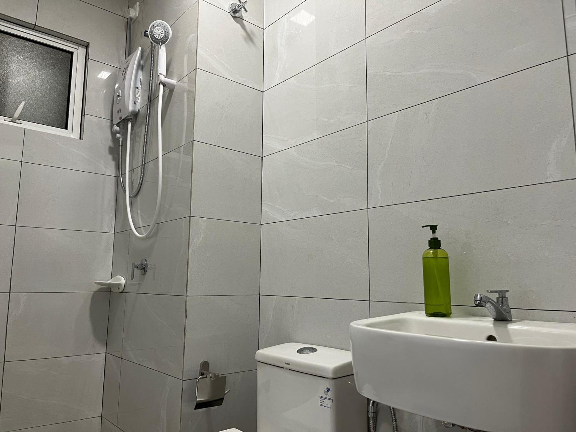 Industrial 2br 8pax Impression 5mins Totown *