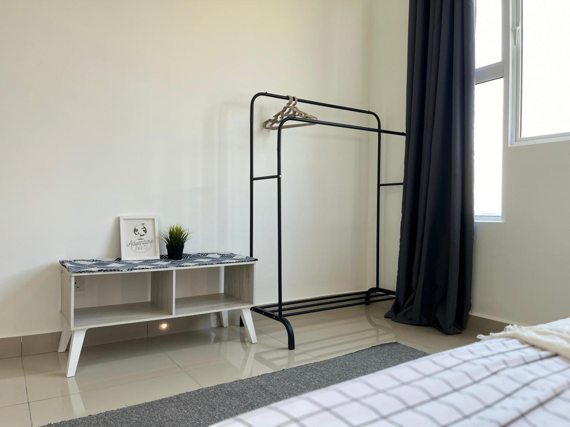 Industrial 2br 8pax Impression 5mins Totown Apartment Malacca