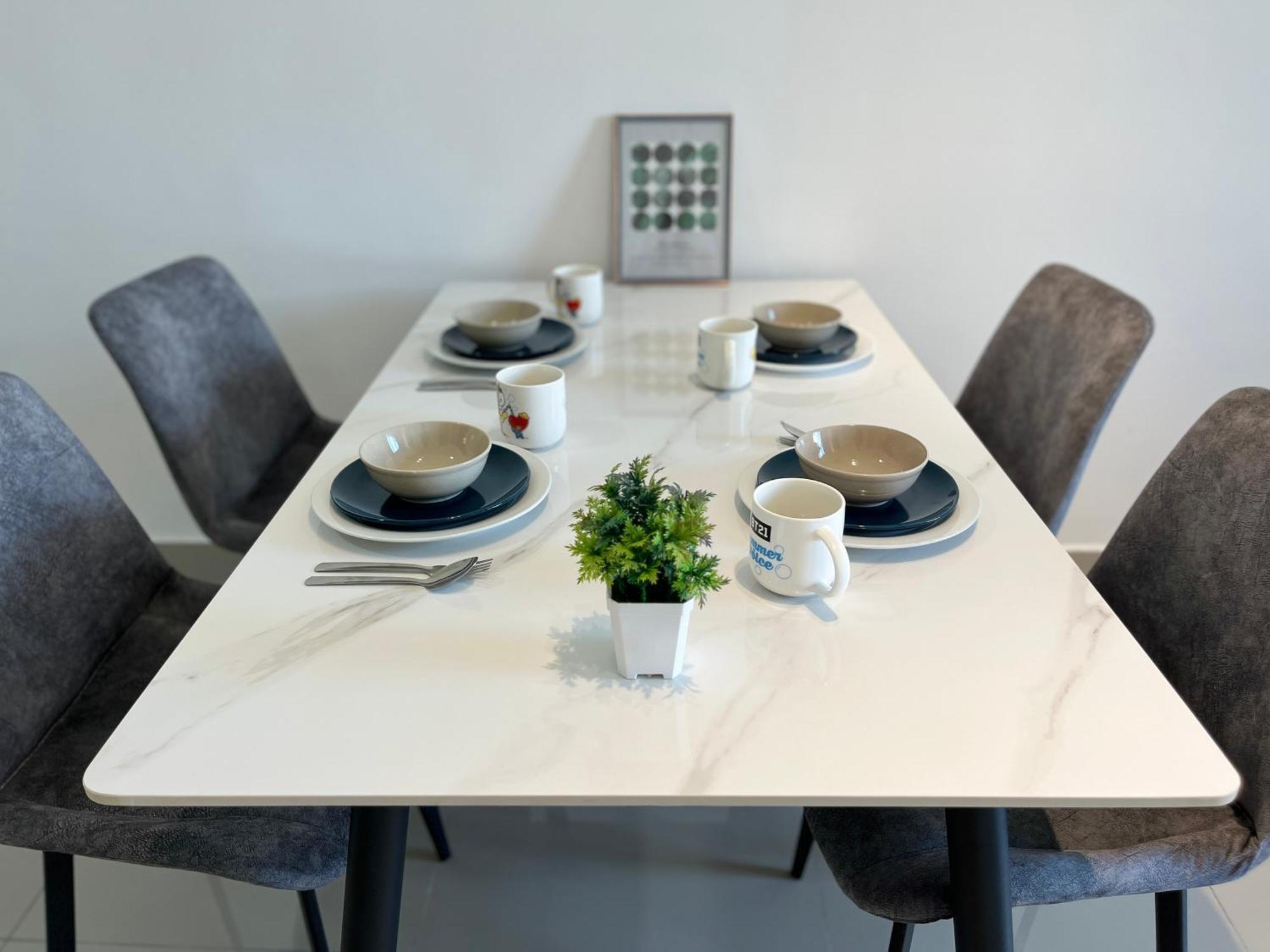 Apartment Industrial 2br 8pax Impression 5mins Totown
