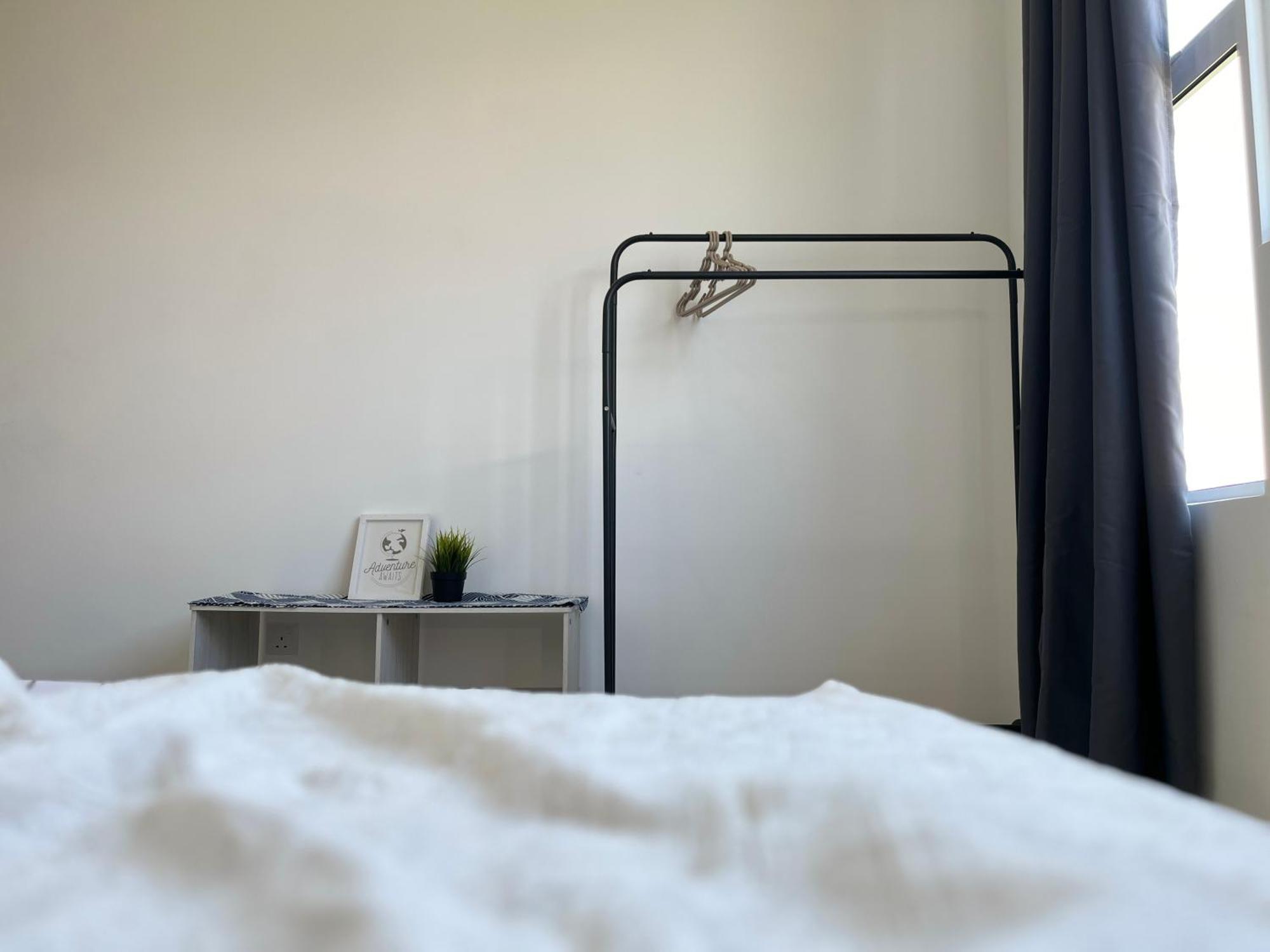 Apartment Industrial 2br 8pax Impression 5mins Totown *