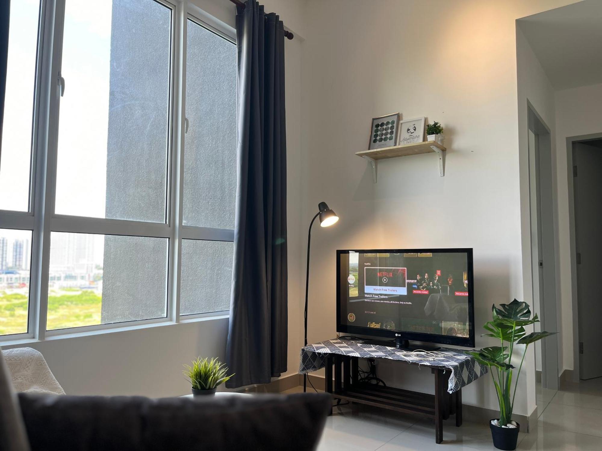Industrial 2br 8pax Impression 5mins Totown * Malacca