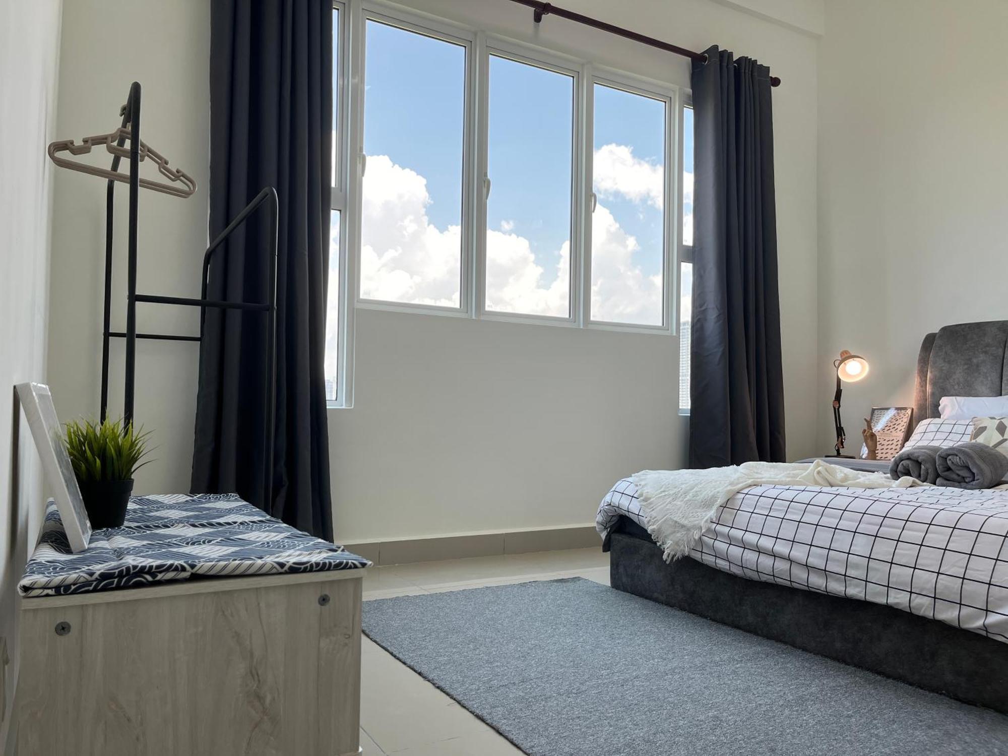 Apartment Industrial 2br 8pax Impression 5mins Totown